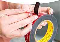 Glues tapes and hooks that stay on